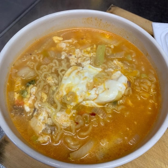 旨辛 辛ラーメンアレンジレシピ レシピ 作り方 By まっこりkitchen 楽天レシピ 旨辛 辛ラーメンアレンジレシピ レシピ 作り方 By まっこりkitchen 楽天レシピ